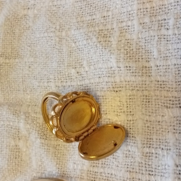 - 70s French Rose Cobochon Bangle Bracelet & Locket  Ring Set - Picture 7 of 14